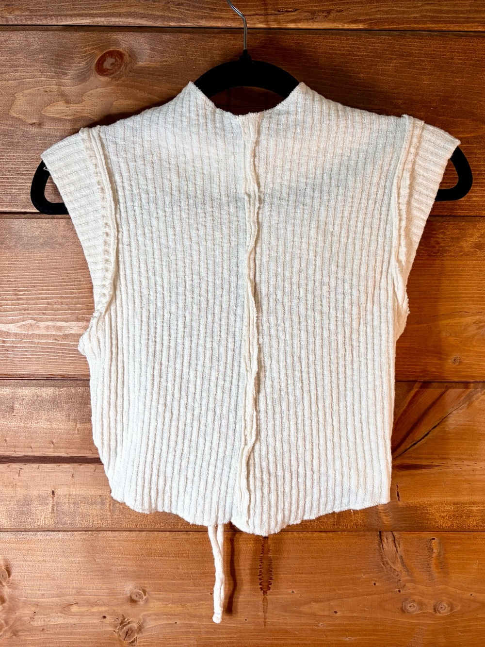Urban Outfitters Off-White Ribbed Cropped Open Tie Back Tank Size Medium